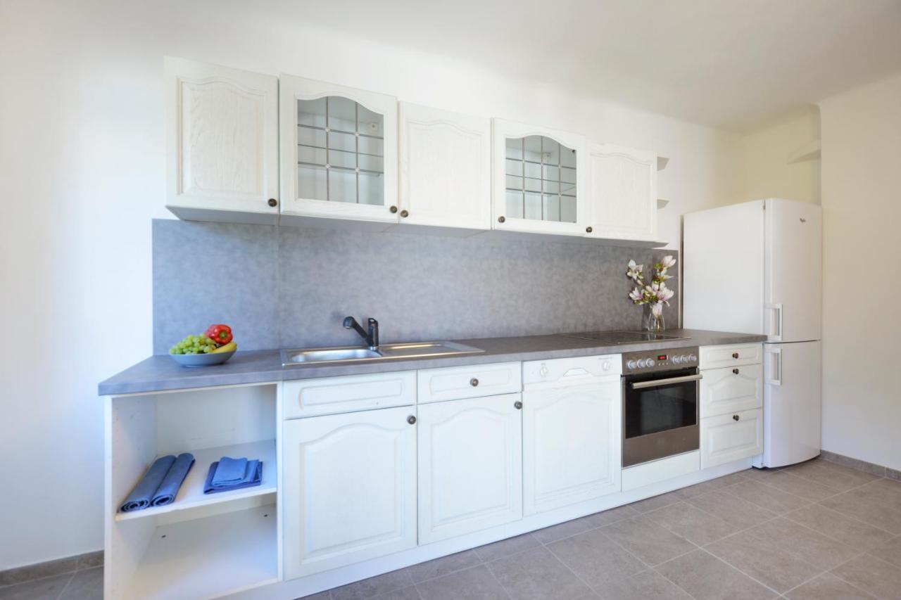 Apartmany Jevany Экстерьер фото