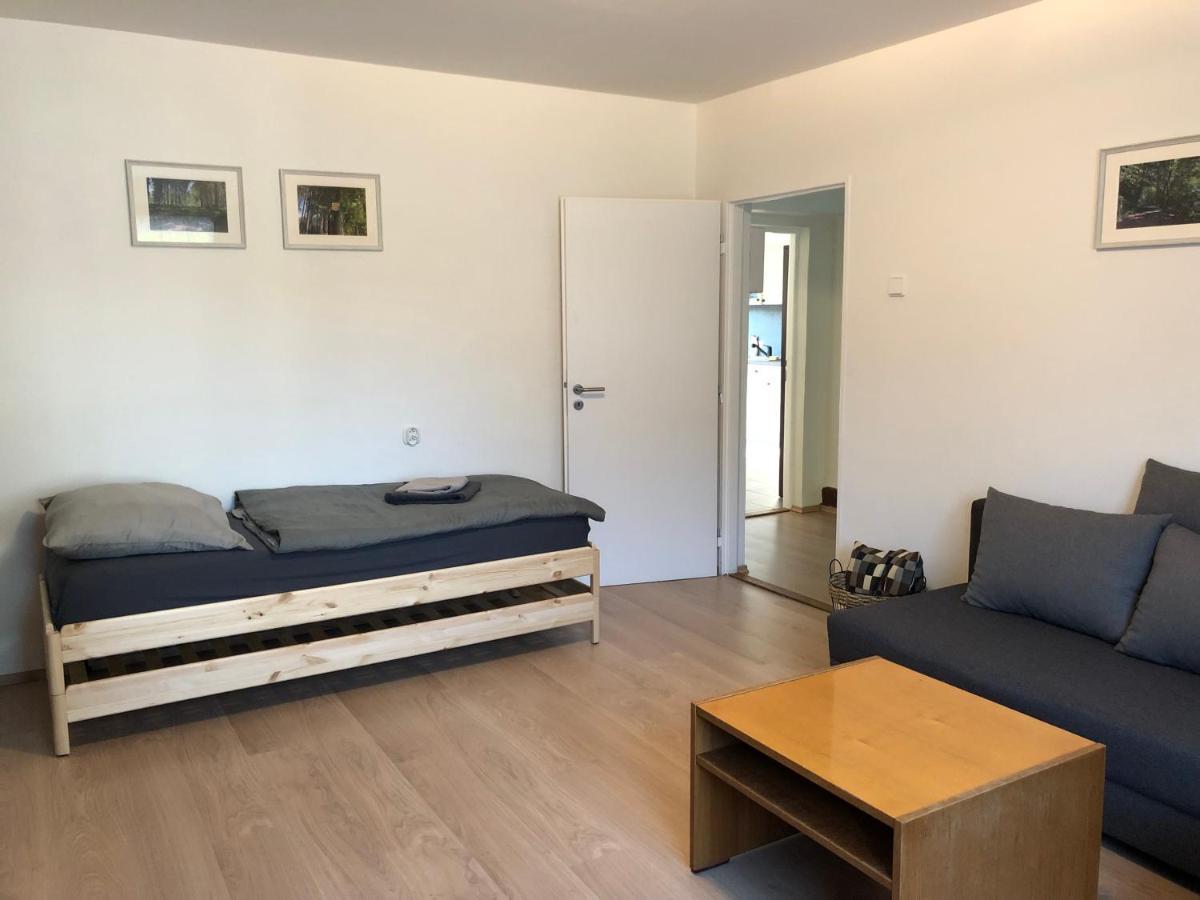 Apartmany Jevany Экстерьер фото