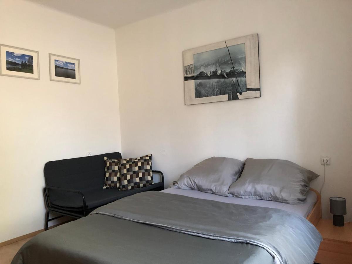 Apartmany Jevany Экстерьер фото